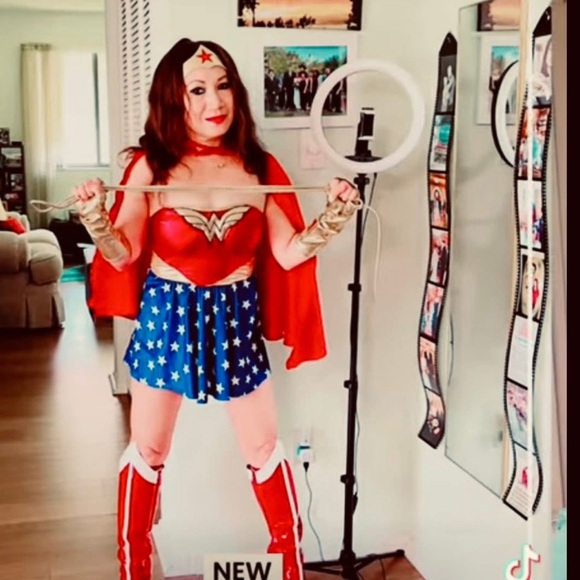 ( 0362) Wonder Woman Themed Belt - Red, Blue, and Silver - Picture 6 of 6